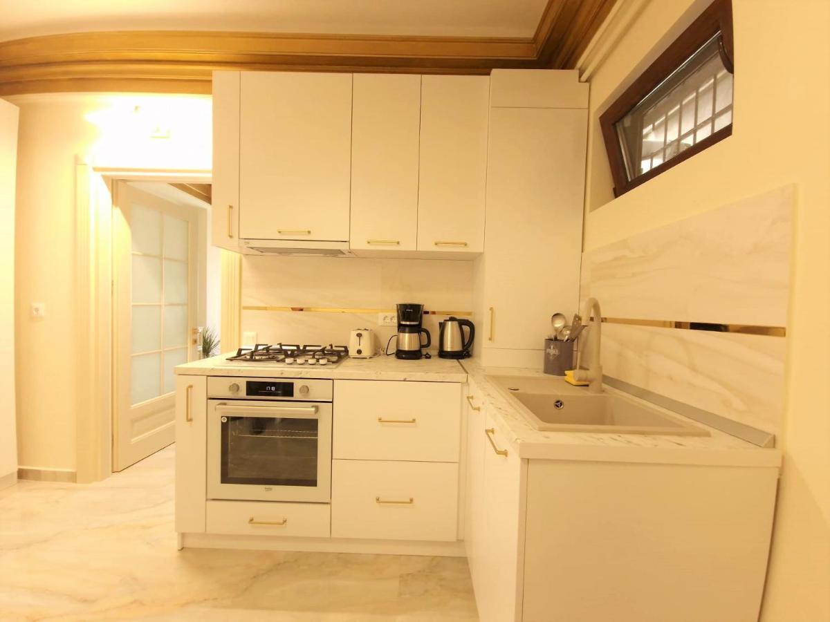 Laroka House Luxury Apartment City Center Universitate Bucareste Exterior foto