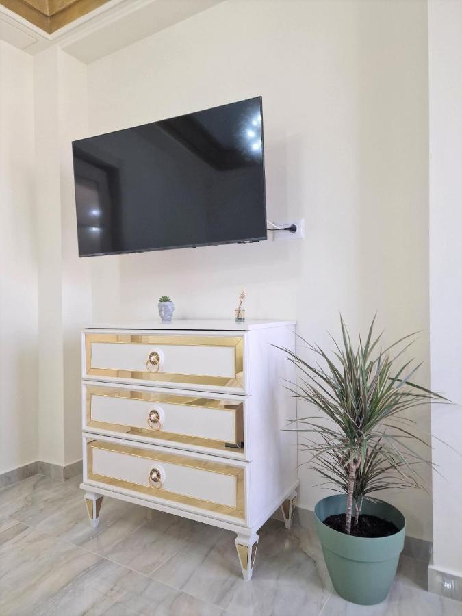 Laroka House Luxury Apartment City Center Universitate Bucareste Exterior foto